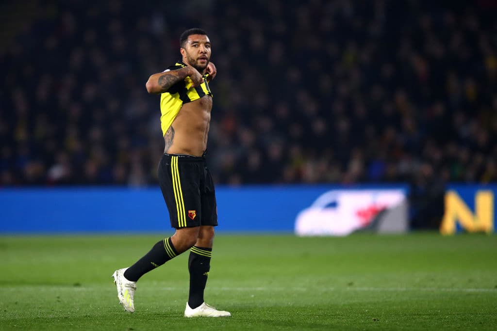 Troy Deeney propinó un artero codazo a Lucas Torreira del Arsenal.A partir de ese momento las esperanzas para el Watford se diluyeron, teniendo en frente a un equipo muy superior.