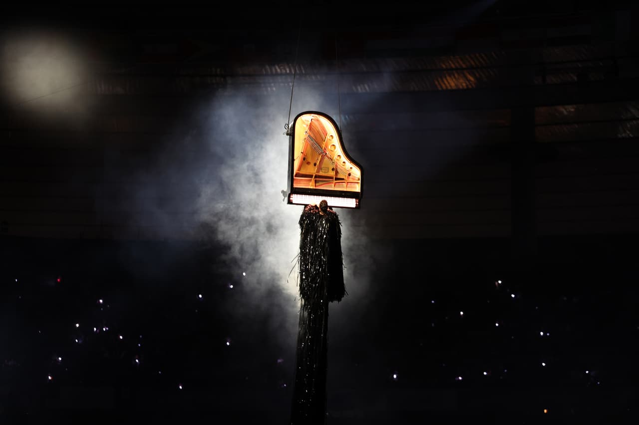 Piano volador en Paris 2024.
