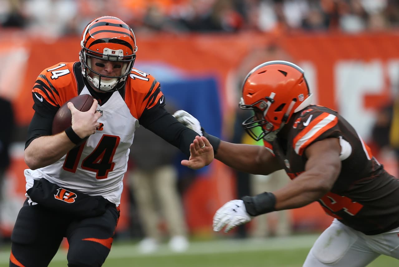 Todos los equipos sufren crisis a mitad de temporada, algunos un poco antes, otros poco después, pero nadie se salva de momentos duros e intensos en una temporada regular que dura 17 semanas. Para su fortuna los Cincinnati Bengals ya vivieron una crisis cuando perdieron el invicto y ligaron 2 derrotas. Ahora vienen hacia arriba otra vez.