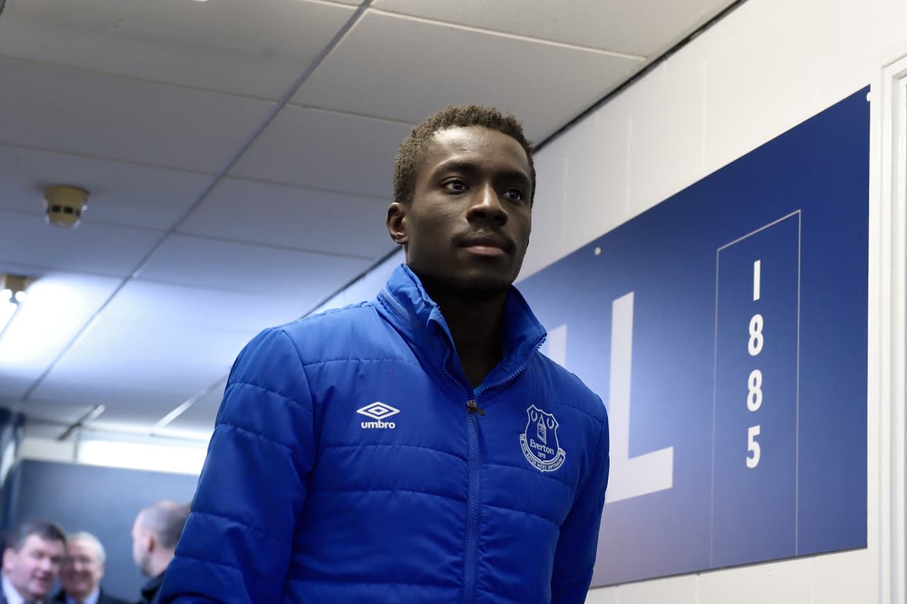 Además, también saldría de los Toffees el mediocampista Idrissa Gueye con rumbo al Paris Saint-Germain.