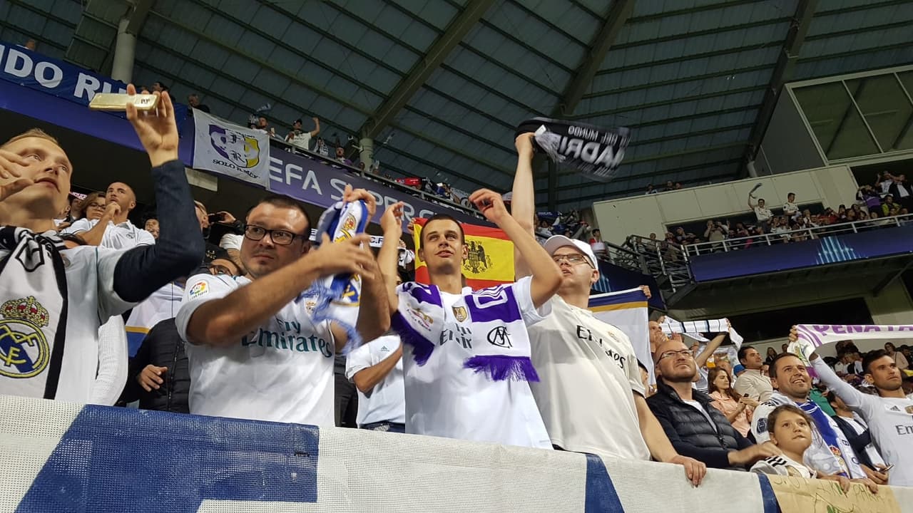 Por su parte, los del Real Madrid buscaban alegrarse y disfrutar de la fiesta.