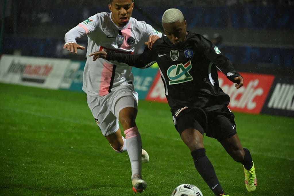 Paris Saint-Germain aplasta al Vannes Olympique Club con marcador de 4-0 durante la eliminatoria en la Copa de Francia. Presnel Kimpembe abrió el marcador al 28', pero fue Kylian Mbappé quien se lució con hat-trick (59', 71' y 76'), durante el partido. Lionel Messi no participó por dar positivo a COVID-19.