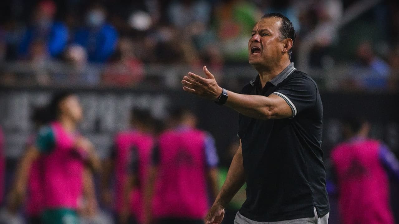 Reynoso culpa a Intriago por la lesión de Charly Rodríguez