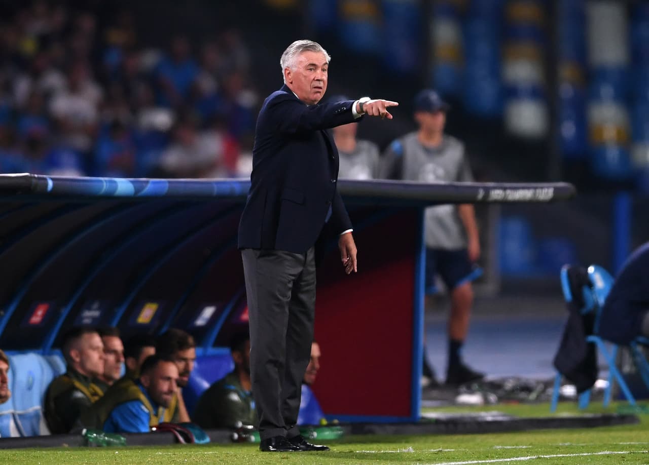 NAPLES, ITALY - SEPTEMBER 17: Carlo Ancelotti head coach of Napoli points during the UEFA Champions League group E match between SSC Napoli and Liverpool FC at Stadio San Paolo on September 17, 2019 in Naples, Italy. (Photo by Laurence Griffiths/Getty Images)