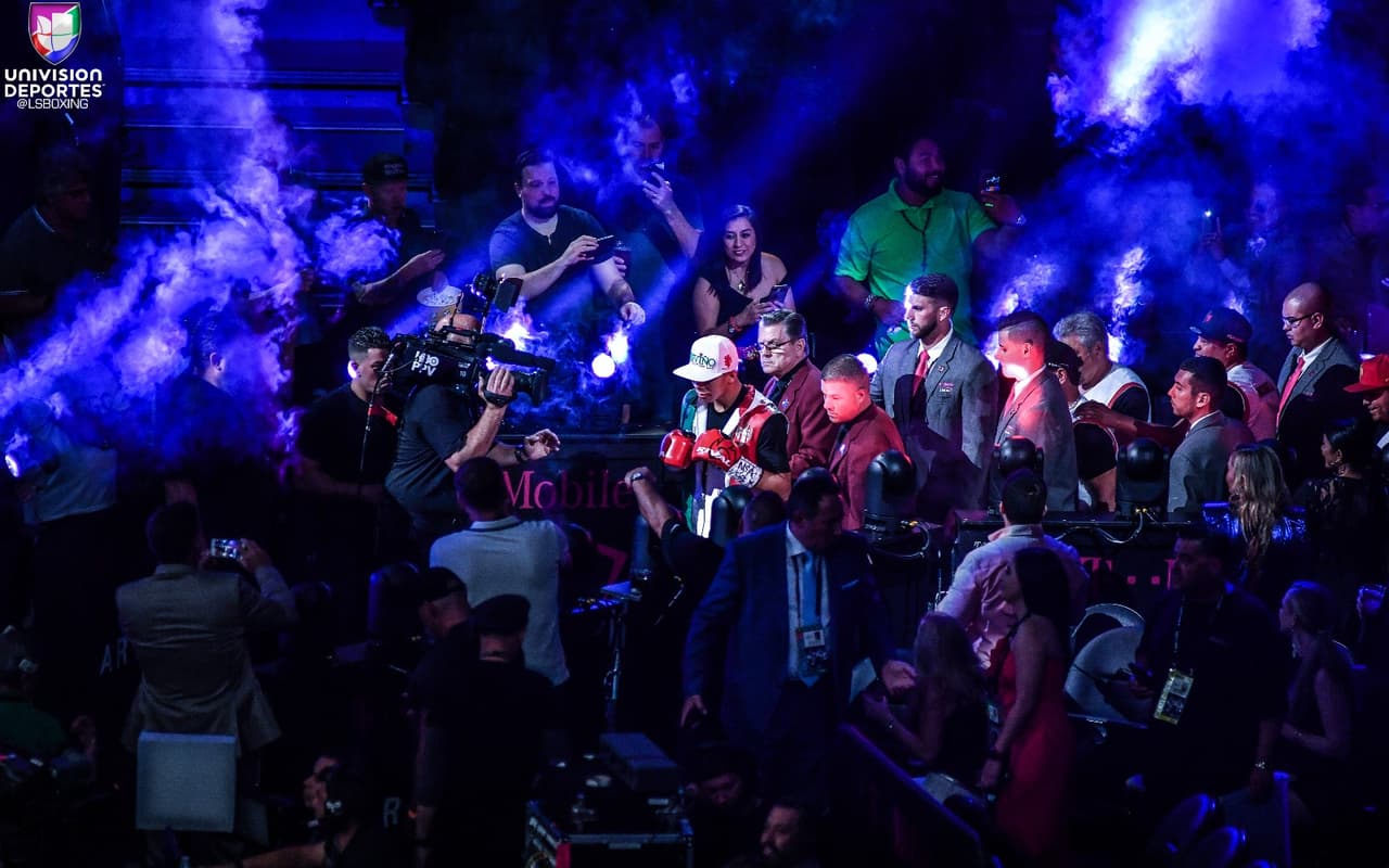 Jaime Munguía, de 21 años de edad, realizaba su quinto combate del año y la segunda defensa de su corona súper welter en la cartelera de la revancha entre Canelo y Golovkin.