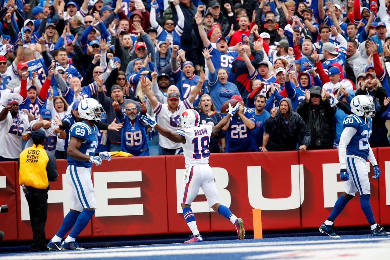 5.- El receptor de Buffalo PERCY HARVIN tuvo cinco atrapasas para 79 yardas, incluyendo un touchdown de 51 yardas en el primer cuarto del triunfo de los Bills 27-14 contra los Colts. (Foto: AP-NFL).