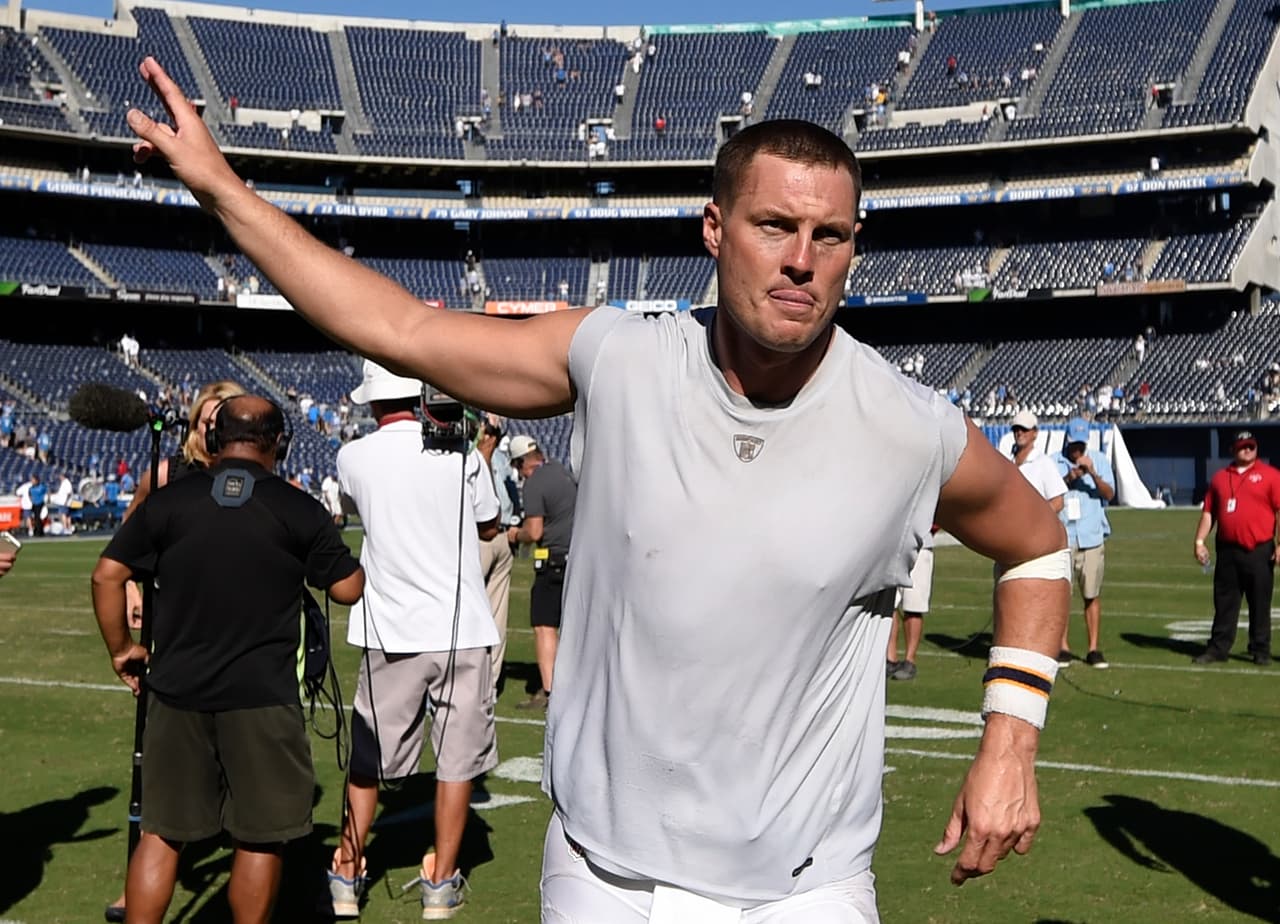 6.- El quarterback de San Diego PHILIP RIVERS completó 35 de 42 pases (83.3%) para 404 yardas y dos two touchdowns para un rating de pasador de 102.8 puntos en el triunfo de los Chargers’ 33-28 contra los Lions. (Foto: AP-NFL).