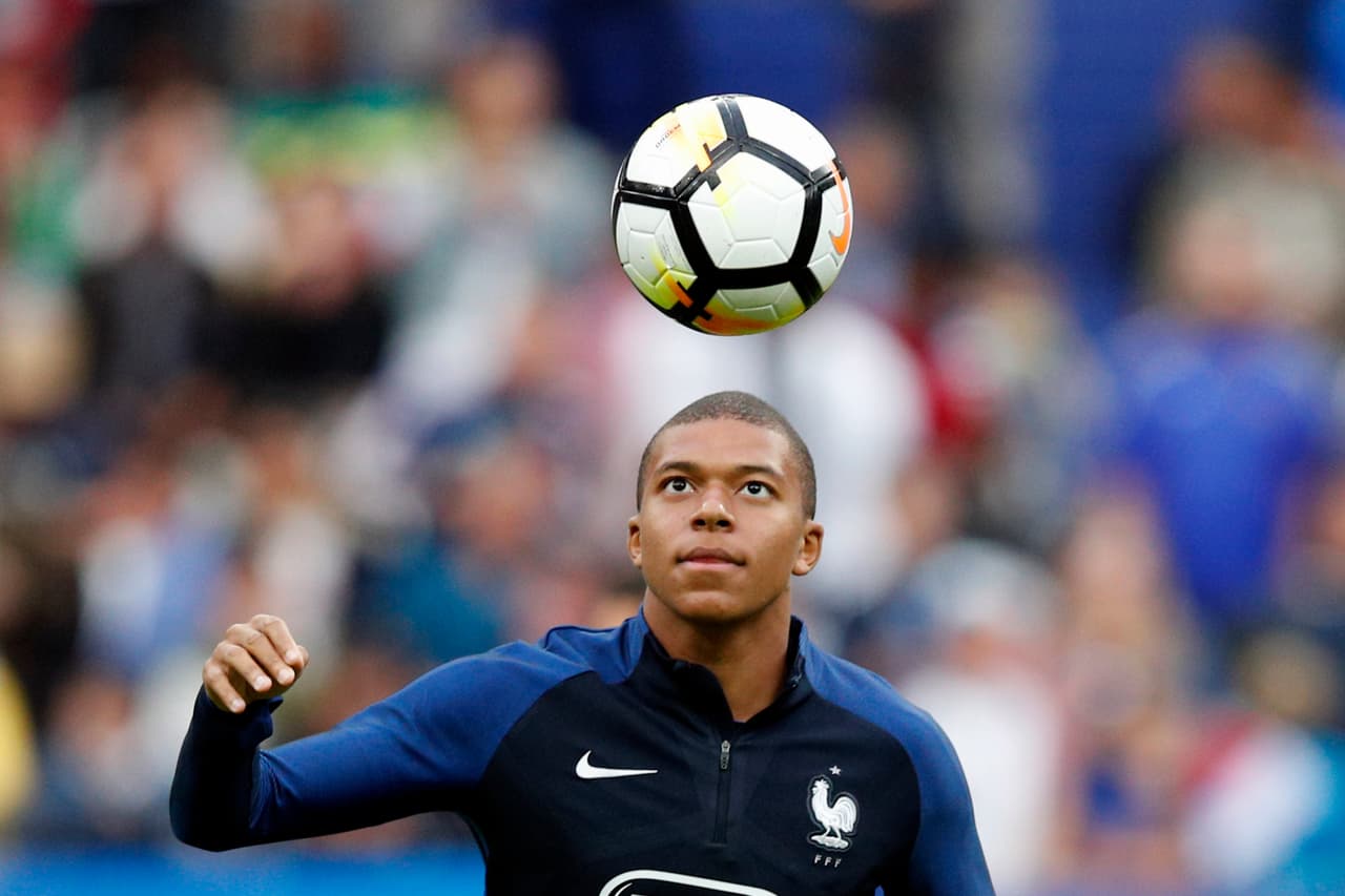 Incluso, sus actuaciones le significaron ser llamado a la selección absoluta de Francia y eso fue un plus para que equipos como el Real Madrid pusieran sus ojos en él.