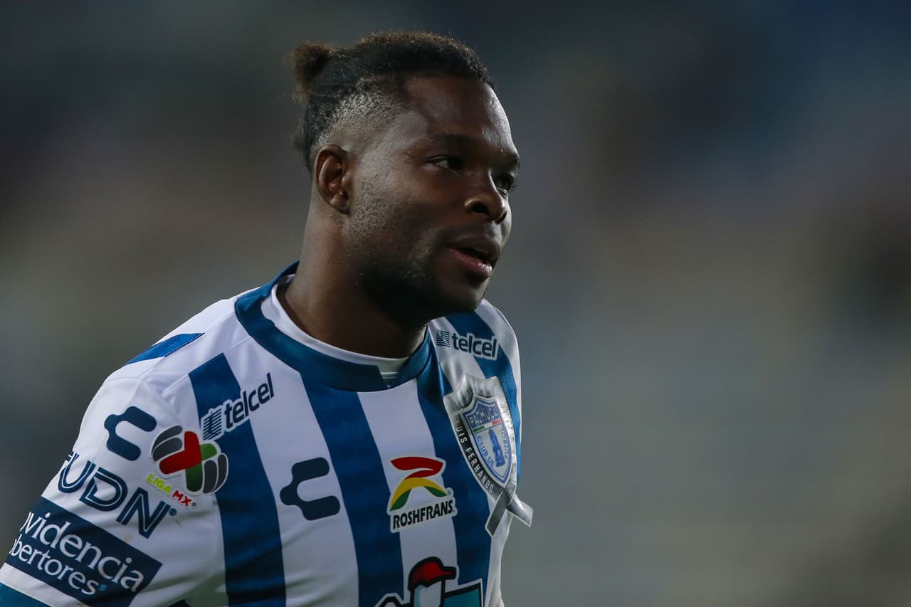 Los Tuzos se fueron con ventaja al descanso tras los tantos de Nicolás Ibáñez y Luis Chávez, pero Ángel Sepúlveda rescató el empate para los Gallos; José Angulo había adelantado a los visitantes.