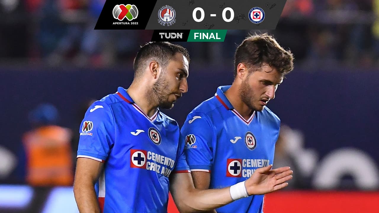 Santi Giménez se lesiona, pero Jurado salva a Cruz Azul en San Luis