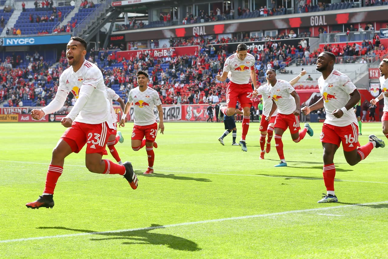 Cristian Cásseres Jr definió con un gol tempranero el derbi de New York Red Bulls frente a New York City FC.
<br>