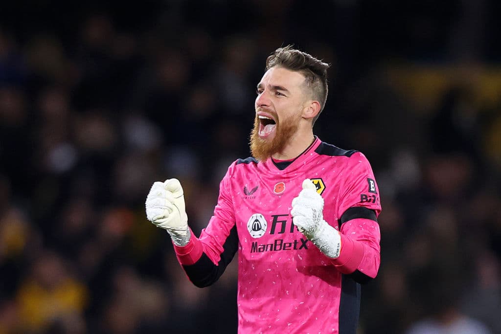 Wolverhampton se impone en el Molineaux ante Everton 2-1, durante la Jornada 10 en la Premier League. Max Kilman anotaba el primero para los locales al 28', pero Alex Iwobi emparejaba el partido a los 66 pero un golazo del mexicano Raúl Jiménez, le dio la victoria a los Wolves sobre los Toffees.