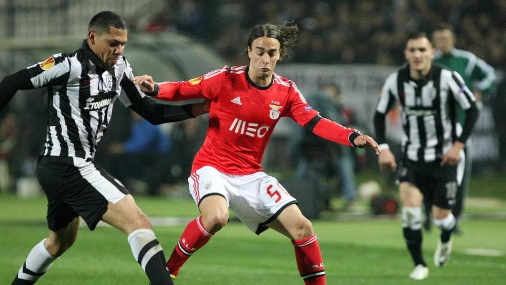 Jugador despreciado por Benfica los elimina de Champions
