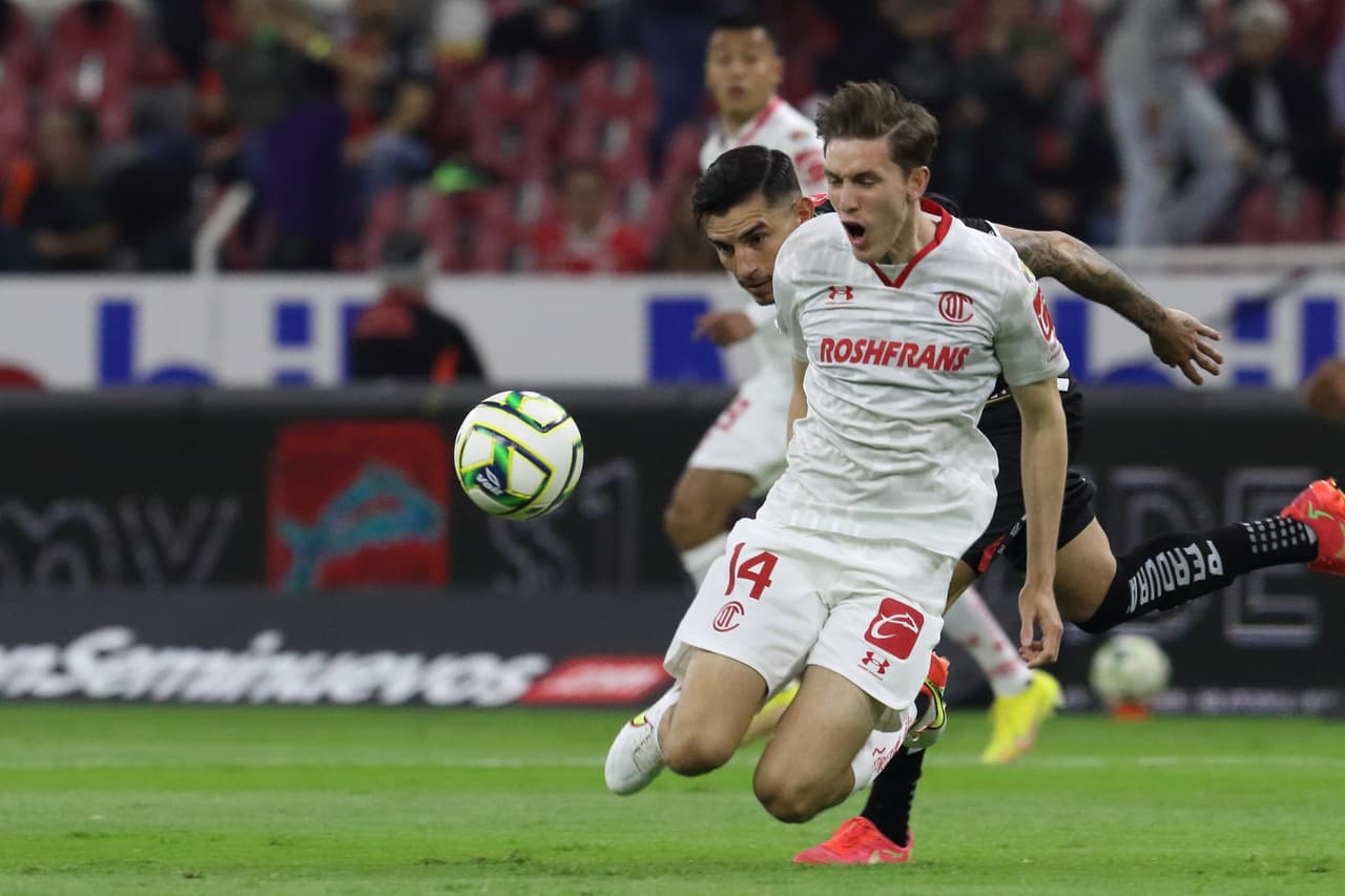 Atlas y Toluca firmaron un empate sin goles en partido pendiente de la Jornada 1 del Torneo Clausura 2023 de Liga MX. El debut de los Rojinegros en el Jalisco se había postergado por la mala calidad del césped.