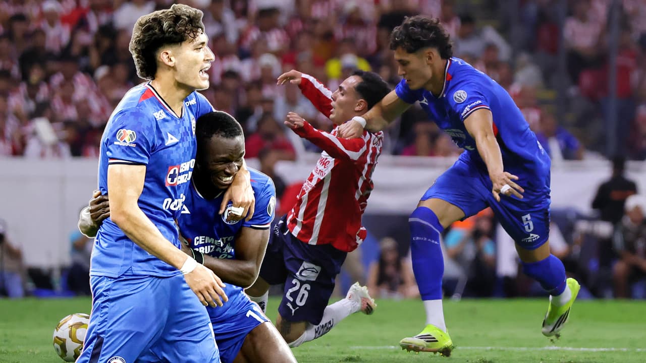 Jesús 'Chiquete' Orozco reaparece con Cruz Azul tras 161 días de ausencia