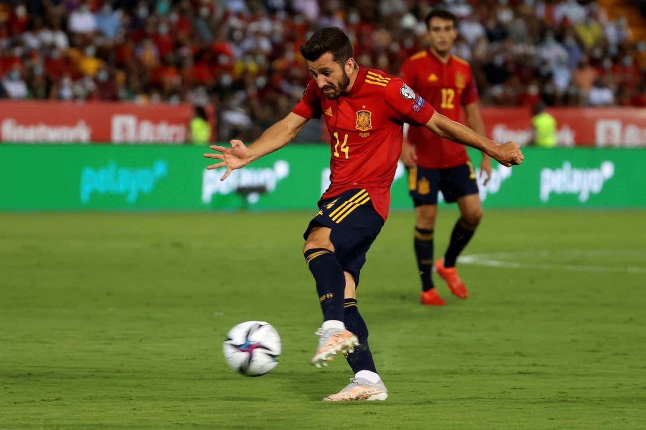 España golea a Georgia 4-0 durante el partido de eliminatoria de la UEFA rumbo al Mundial de Catar 2022. José Luis Gayá (14'), Carlos Soler (25'), Ferrán Torres (41') y Pablo Sarabia (63') lograron darle la victoria al conjunto español, colocándolo en primer lugar del Grupo B.