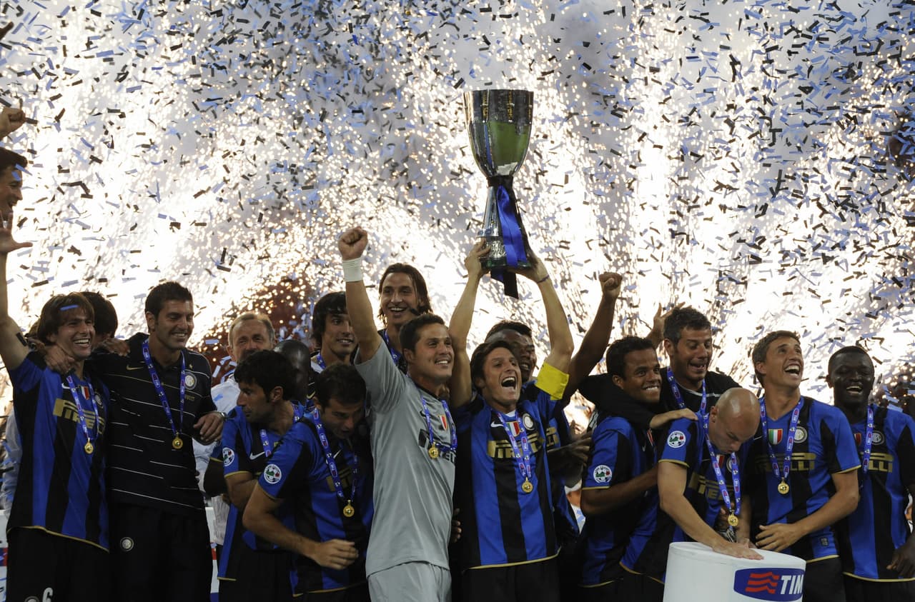 Inter de Milán demostró su jerarquía histórica en su centenario en 2008 al coronarse en la Serie A en la campaña 2007-2008 y en la Supercopa de Italia ese mismo año.