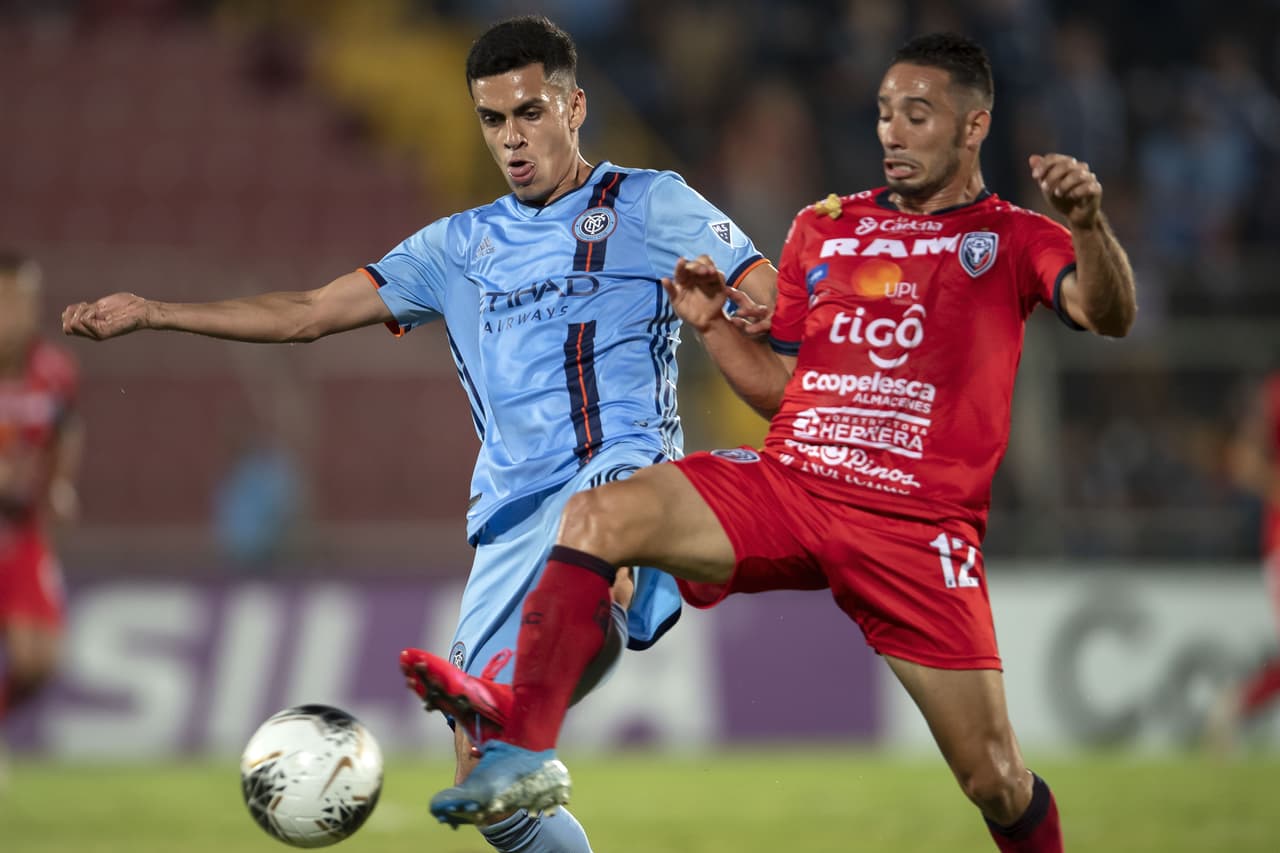 Antes del descanso apareció Jorman Aguilar al 45' para descontar por la causa local.