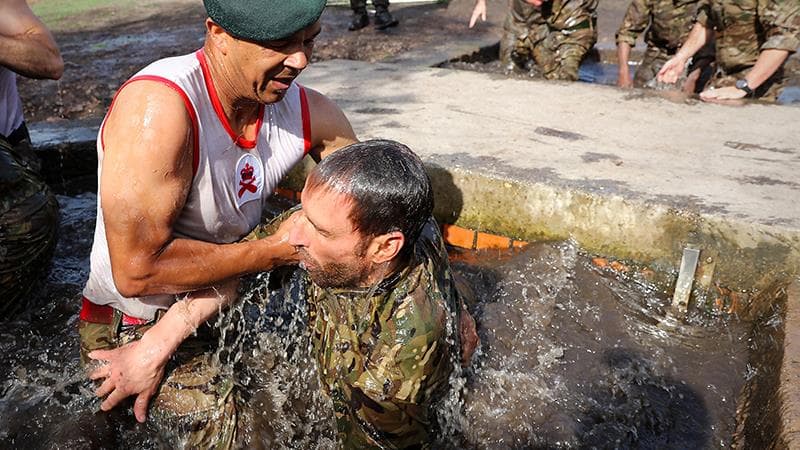 No están ni cerca de lo que vivieron los jugadores ingleses. Pruebas de resistencia física, excesiva disciplina y rigor.