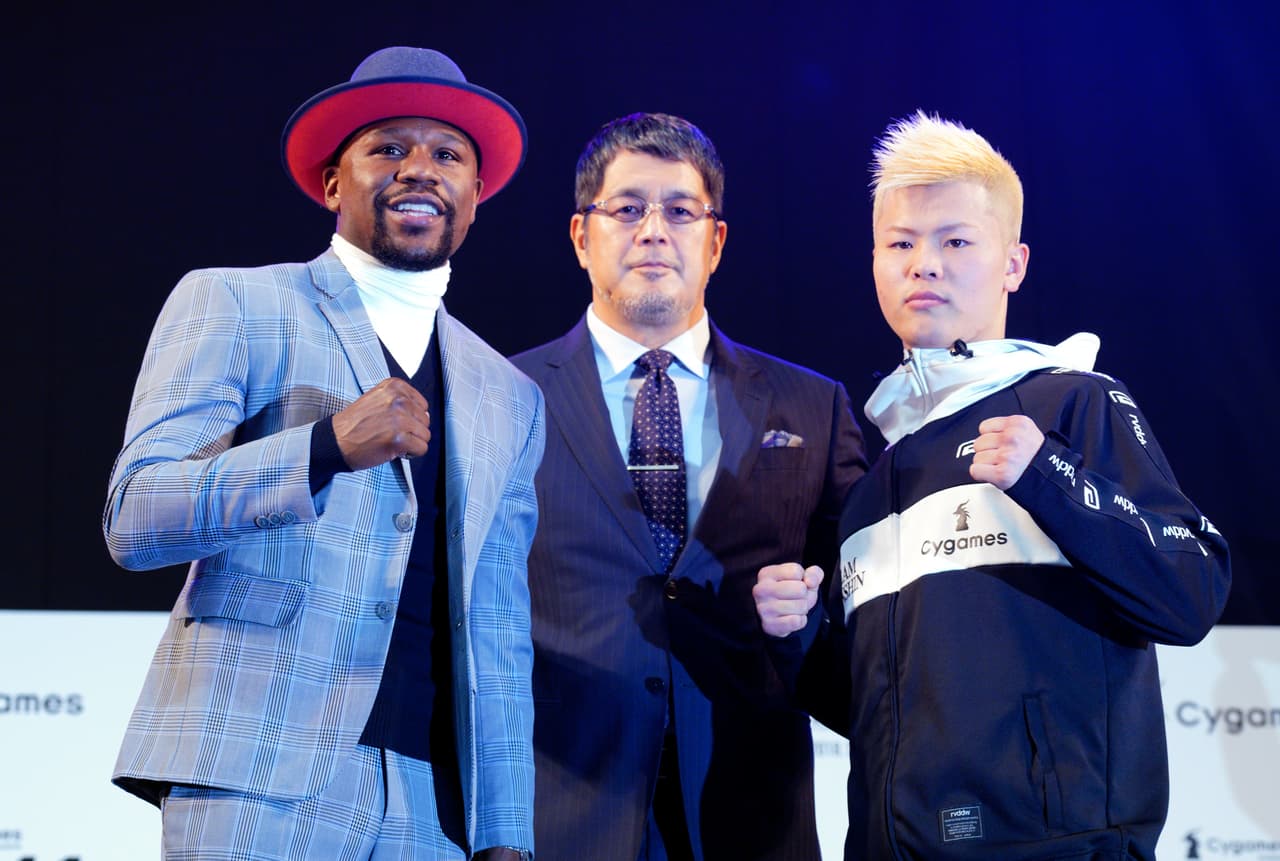 Así fue como Floyd Mayweather Jr. sacó a relucir su colorido y personalidad durante la presentación previa a la pelea de exhibición de kickboxing contra Tenshin Nasukawa en la víspera de Año Nuevo.