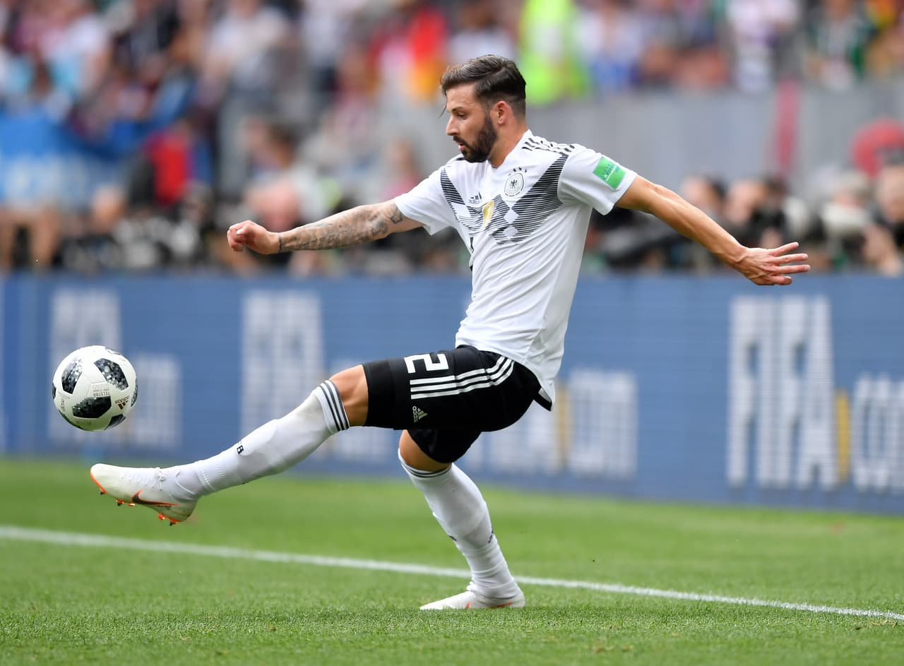 A pesar del lamentable Mundial de Alemania, Marvin Plattenhardt sigue sonando para salir del Hertha. El Everton sería el equipo que más fuerza toma para quedarse con él, aunque el Huddersfield ha entrado en esa lucha.