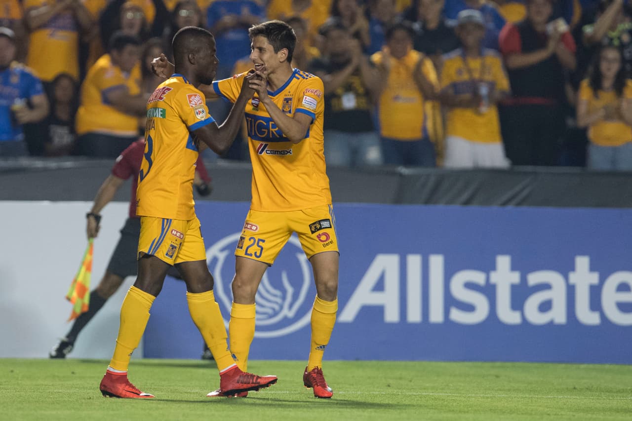 Action photo during the match Tigres vs Herediano corresponding to the 2nd game of CONCACAF Champions League Scotiabank 2018 at Monterrey. Foto de accion durante el partido Tigres vs Herediano correspondiente al partido de vuelta de la Liga de Campeones CONCACAF 2018 Scotiabank en Monterrey. En la foto: Enner Valencia y Jurgen Damm 27/02/2018/MEXSPORT/Jorge Martinez