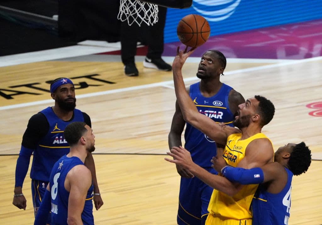 Giannis Antetokounmpo y Damien Lillard llevan al Team LeBron de la mano para vencer 170-150 a los del Team Durant.