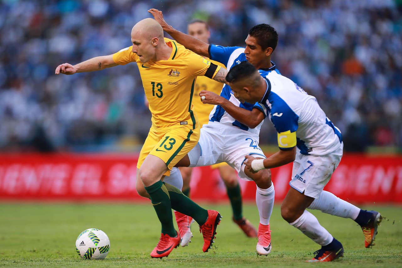 La veteranía de los australianos, participantes de la pasada Copa Confederaciones, quedó plasmada sobre el campo de juego.