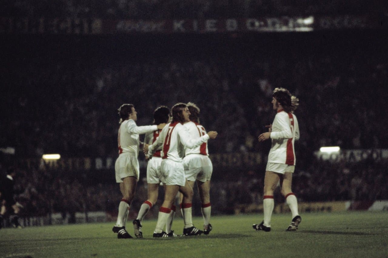 En 1972 el Ajax logró la hazaña al adjudicarse la liga, la Copa de los Países Bajos y la Champions League.
