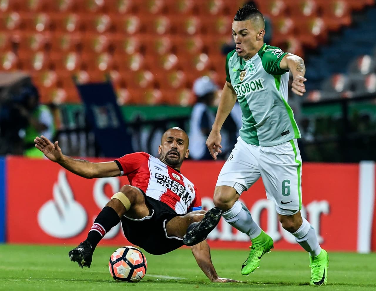 Uribe jugó cuatro partidos de la Copa Libertadores con Atlético Nacional, en la que el equipo quedó eliminado en primera ronda. El jugador fue expulsado con roja directa en el primer juego y por eso se perdió los dos siguientes encuentros. Anotó un gol en el certamen.