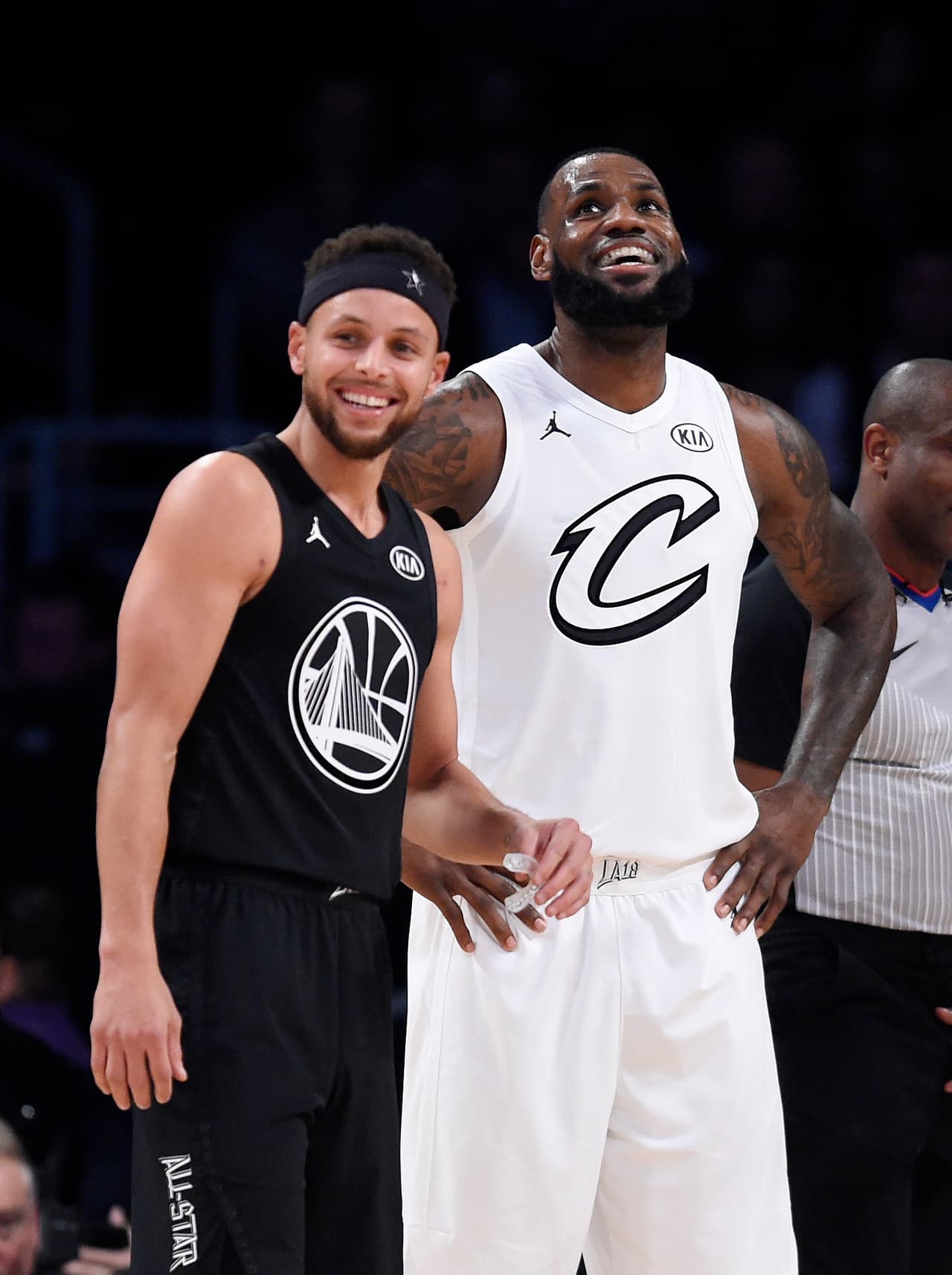 Los capitanes sonreían antes de que las acciones dieran inicio en una nueva edición del NBA All-Star Game.
