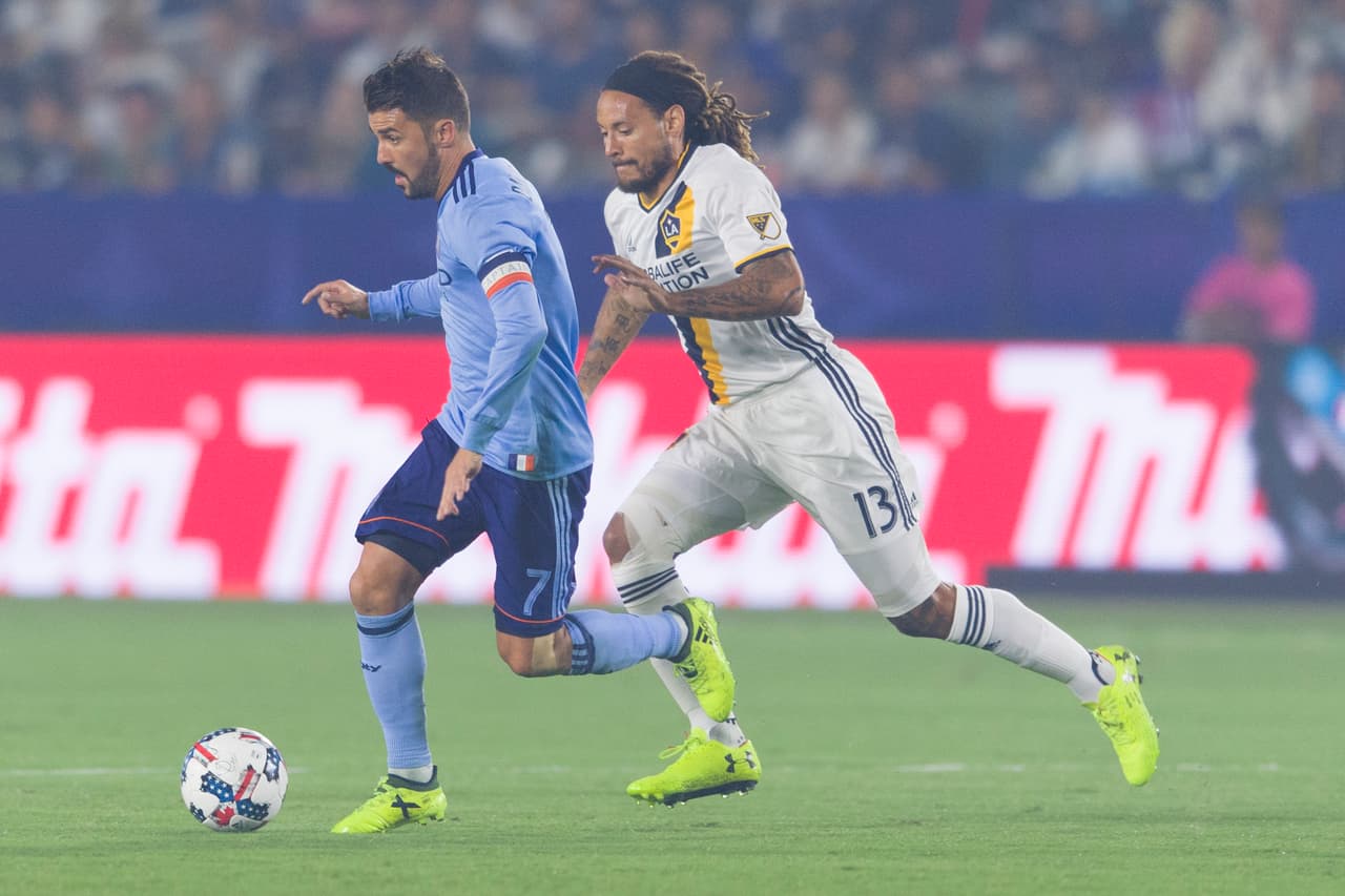 David Villa vuelve a hacerse un lugar en el combinado semanal. 'El Guaje' fue autor de un golazo en la visita de NYCFC a LA Galaxy y se mantiene como líder artillero en la temporada regular. (USA Today Images)