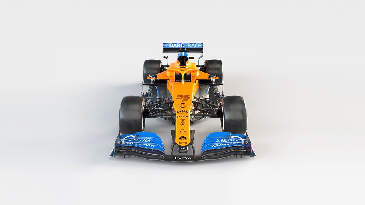 Desde el Centro de Tecnología de McLaren, el equipo reveló el carro para la Formula 1 2020 al mundo. Los pilotos Sainz y Norris, quienes entran en segunda temporada con el equipo, presentaron orgullosamente el carro que conducirán.