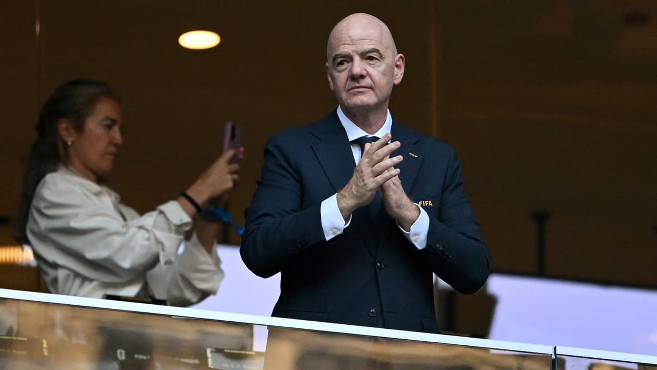 Gianni Infantino reacciona ante muertes de fans mexicanos en festejos
