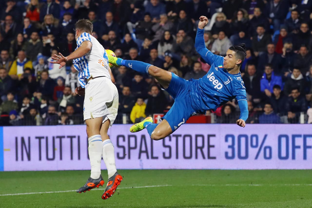<b>Triunfo para la ‘Juve’</b>
<br>Cristiano intentó un gol a su estilo, pero bueno, La Vecchia Signoria se impuso 1-2 en su visita ante Spal.