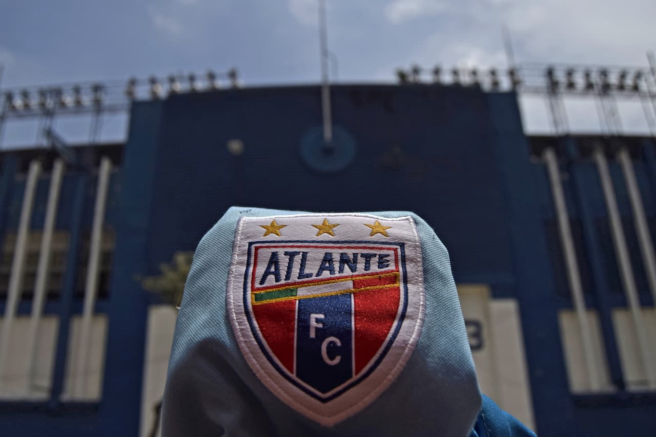 El Estadio Azul volvió a tener futbol 869 días después