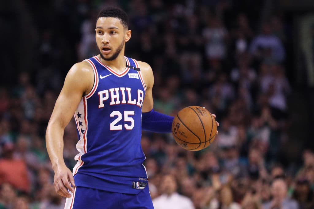 <b>12) Ben Simmons (Philadelphis Sixers)</b>. El alero proyecta mejora en asistencias (8.2 APG), rebotes (8.6 RPG) y en puntos (17.2 PPG) con relación a 2017-18 (8.2, 8.1 y 15.8).