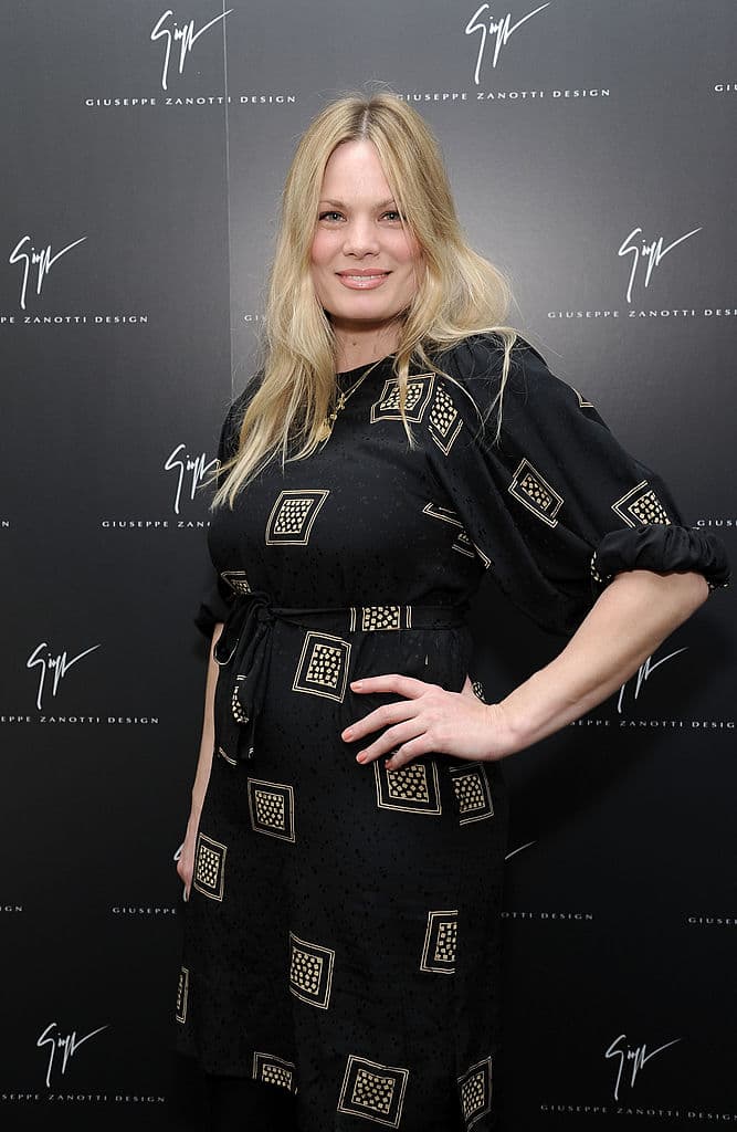 Salió con la modelo después de romper con Brittany Daniel; su romance duró dos años.