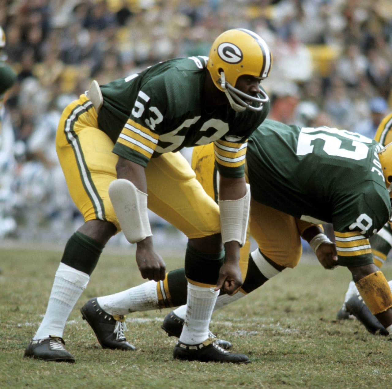 FRED CARR – Green Bay Packers, 1ª. Selección en 1968 Los Packers ganaron el Super Bowl II en el adiós a Vince Lombardi como coach principal. La era post-Lombardi inició con la selección del linebacker Fred Carr, egresado de UTEP. Jugó 9 temporadas en Green Bay, fue 3 veces al Pro Bowl, es parte del Salón de la Fama de los Packers pero a nivel global nunca fue considerado súper estrella.