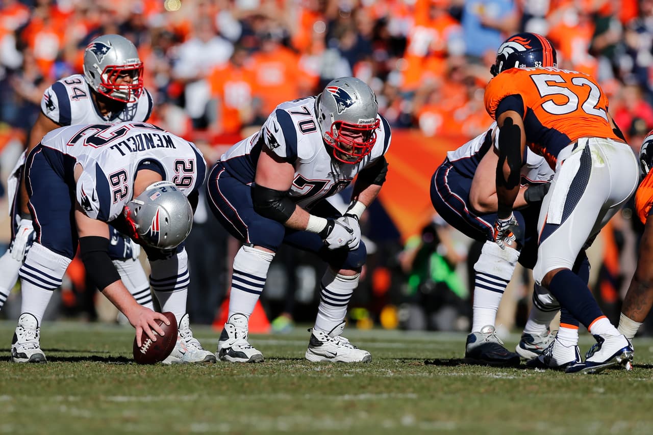 LOGAN MANKINS - New England Patriots, 1ª. Selección en 2005 Los Patriots campeones del Super Bowl XXXIX volvieron a voltera a ver a linieros, pero esta vez ofensivos. Se decidieron por Logan Mankins, guardia egresado de Fresno State. Ha sido un jugador ejemplar toda su carrera. Titular en los 161 partidos que ha jugado en su carrera. También la agencia libre se encargó de terminar su carrera con los Patriots y firmar en 2014 con Tampa Bay.