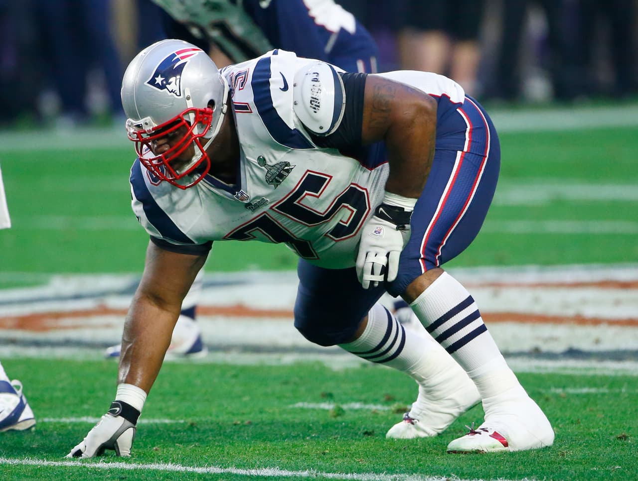 VINCE WILFORK - New England Patriots, 1ª. Selección en 2004 Los Patriots de Belichick-Brady lograron su Segundo título de Super Bowl. Esta vez pensaron mejor su primera selección en el Draft y eligieron a Vince Wilfork, tackle nariz egresado de Miami. Wilfork tuvo una prolífica carrera de 11 años con los Patriots, donde superó las 500 tackleadas. La agencia libre se encargó de él en 2015 cuando tuvo que ser cambiado a Houston.
