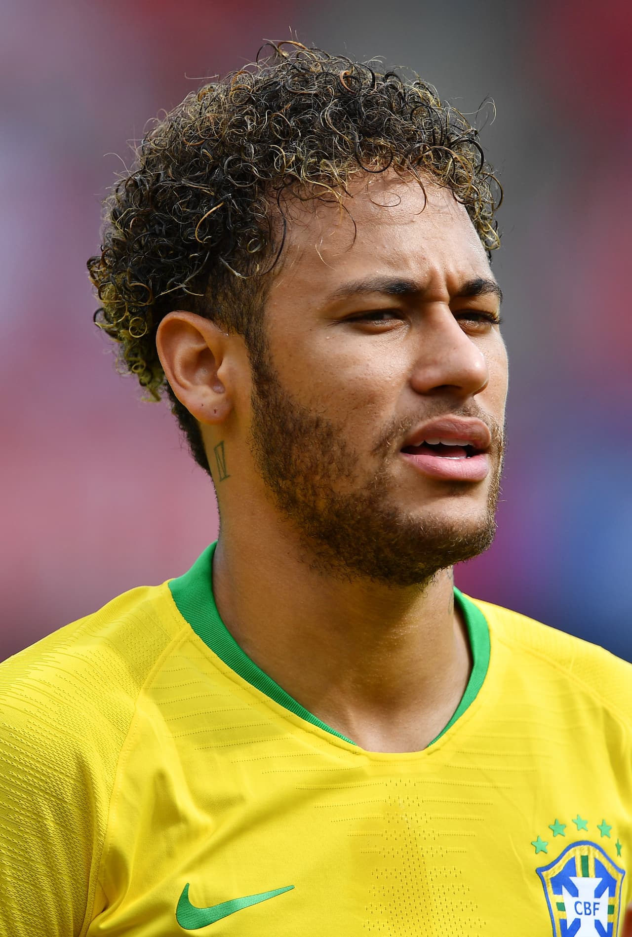 <b>Extremo: </b>Neymar Jr. (Brasil) - 211 millones de dólares.