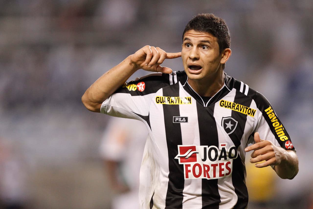 En Brasil mostró su talento y personalidad liderando a su equipo durante dos temporadas consecutivas.