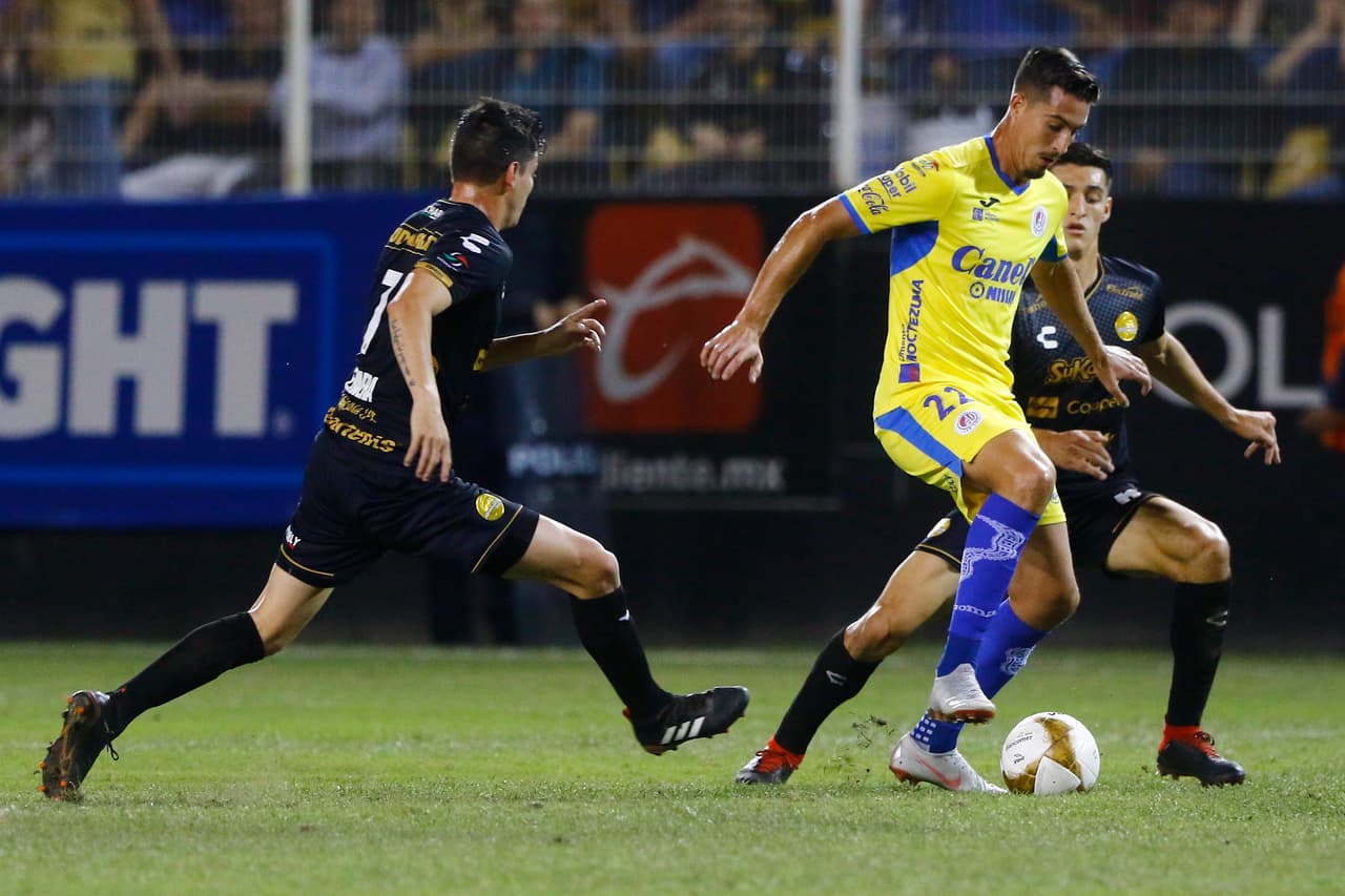 Le costó trabajo a los dirigidos de Maradona tomarle la manija al partido, el San Luis de Alfonso Sosa se cartacterizó en la temporada por ser un equipo difícil de masticar.