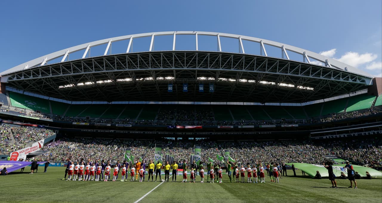 El Century Link Field fue sede de las ediciones 2005, 2009 y 2013 de la Copa de Oro y ha sido testigo de numerosos encuentros de exhibición con equipos como el Manchester United, Barcelona, Celtic, Real Madrid, Chelsea, Club América y las Chivas del Guadalajara, así como selecciones nacionales (Brasil, México, China, EEUU, etc.)