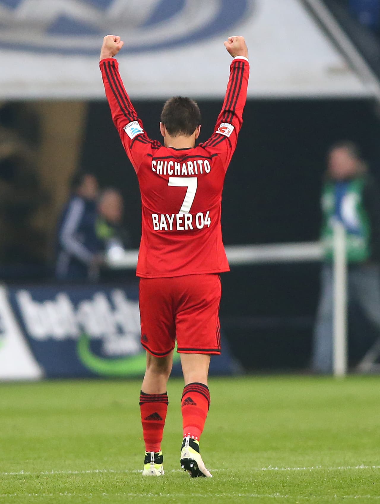 Al terminar su préstamo con el Real Madrid, el Bayer Leverkusen se interesó por el mexicano y relizó su compra al Manchester United para la temporada 2015-2016. El Chicharito usaría su quinto dorsal distinto al portar el número 7.