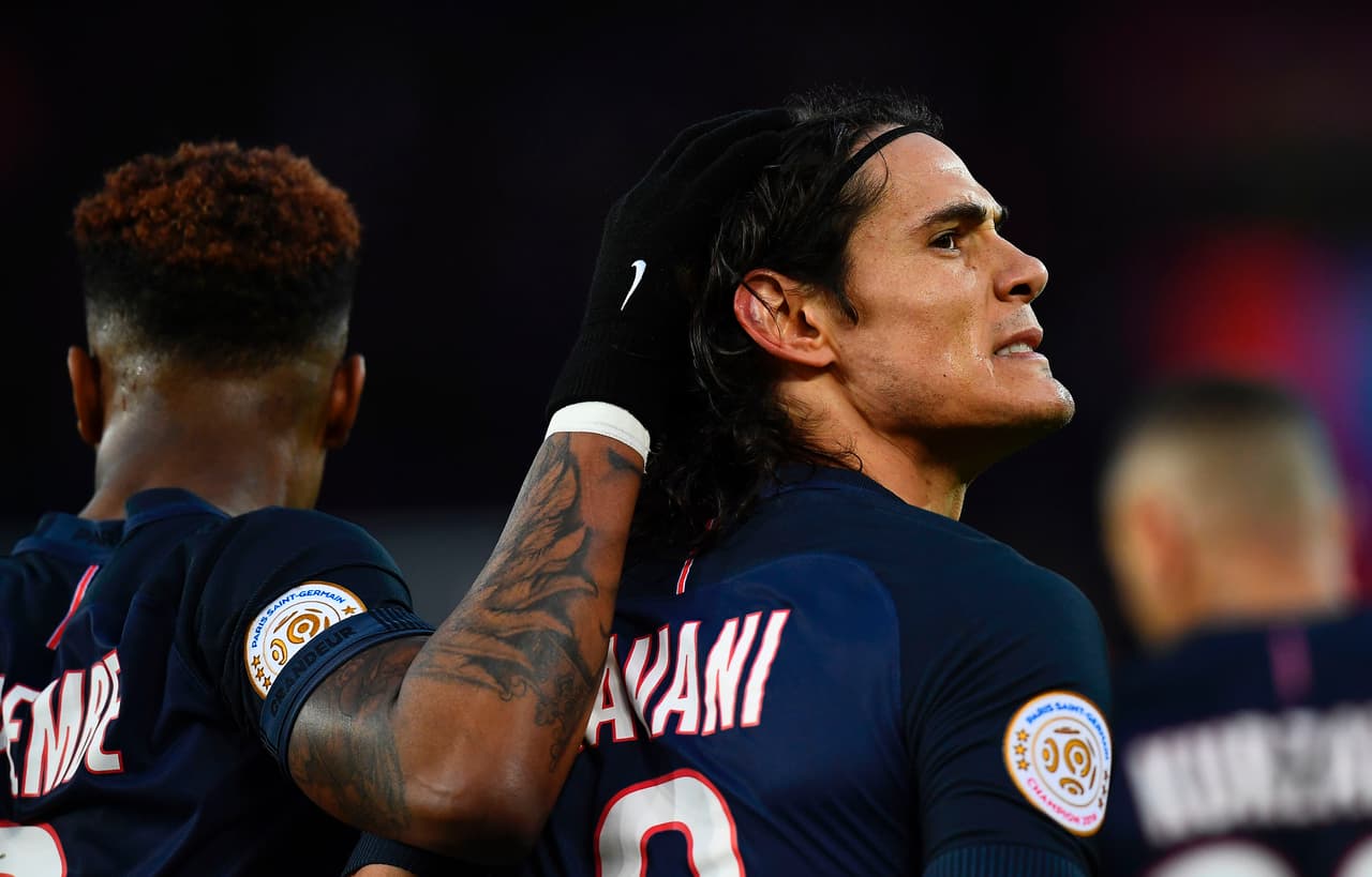 Cavani evita el tropiezo del PSG ante el Nancy