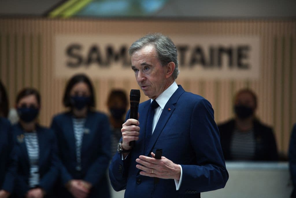 El empresario francés se podría mantener durante un tiempo como el hombre más rico del mundo, mientras que Amazon recupera la confianza de los inversionistas.
<br>