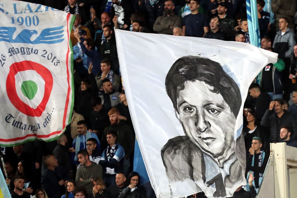 Eran gritos racistas, sonidos y gestos que imitaban a un mono. De inmediato la tristeza recorrió su cuerpo, nunca le había pasado algo similar.