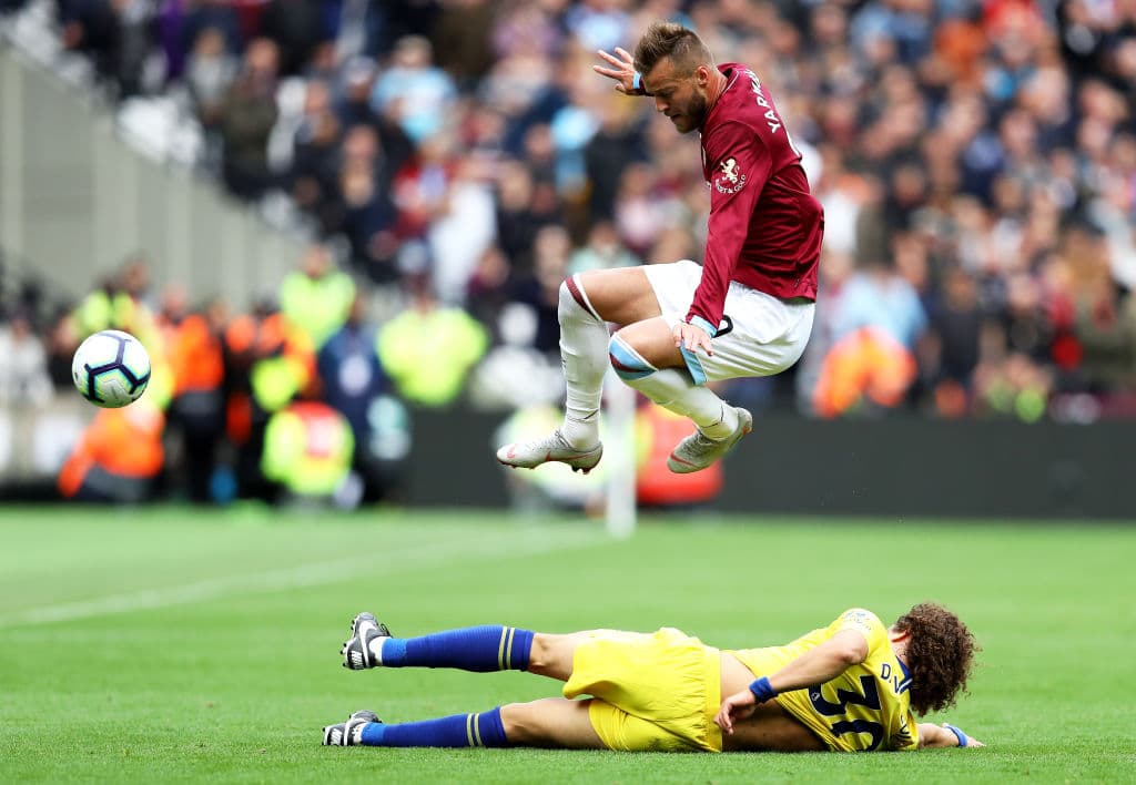 La intensidad estuvo a la orden del día en la racha que West Ham United le arrebató al Chelsea al empatar sin goles en la Jornada 6 de la Premier League, en la que no estuvo Javier Hernández.
